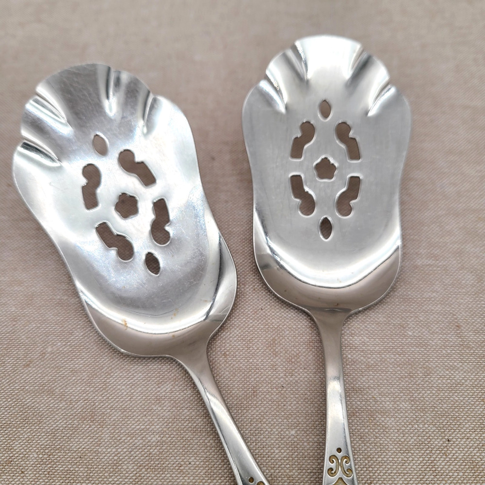 Oneida Deluxe SPANISH MOOD Stainless Steel 8.5” Set of 2 Pastry Servers - Picture 3 of 6